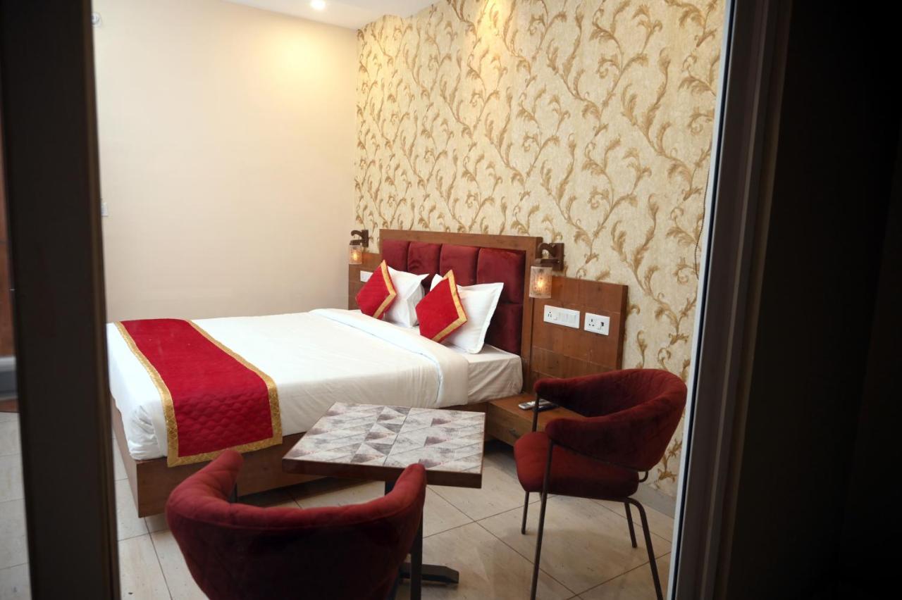 Hotel Singla Residency Kangra Eksteriør billede