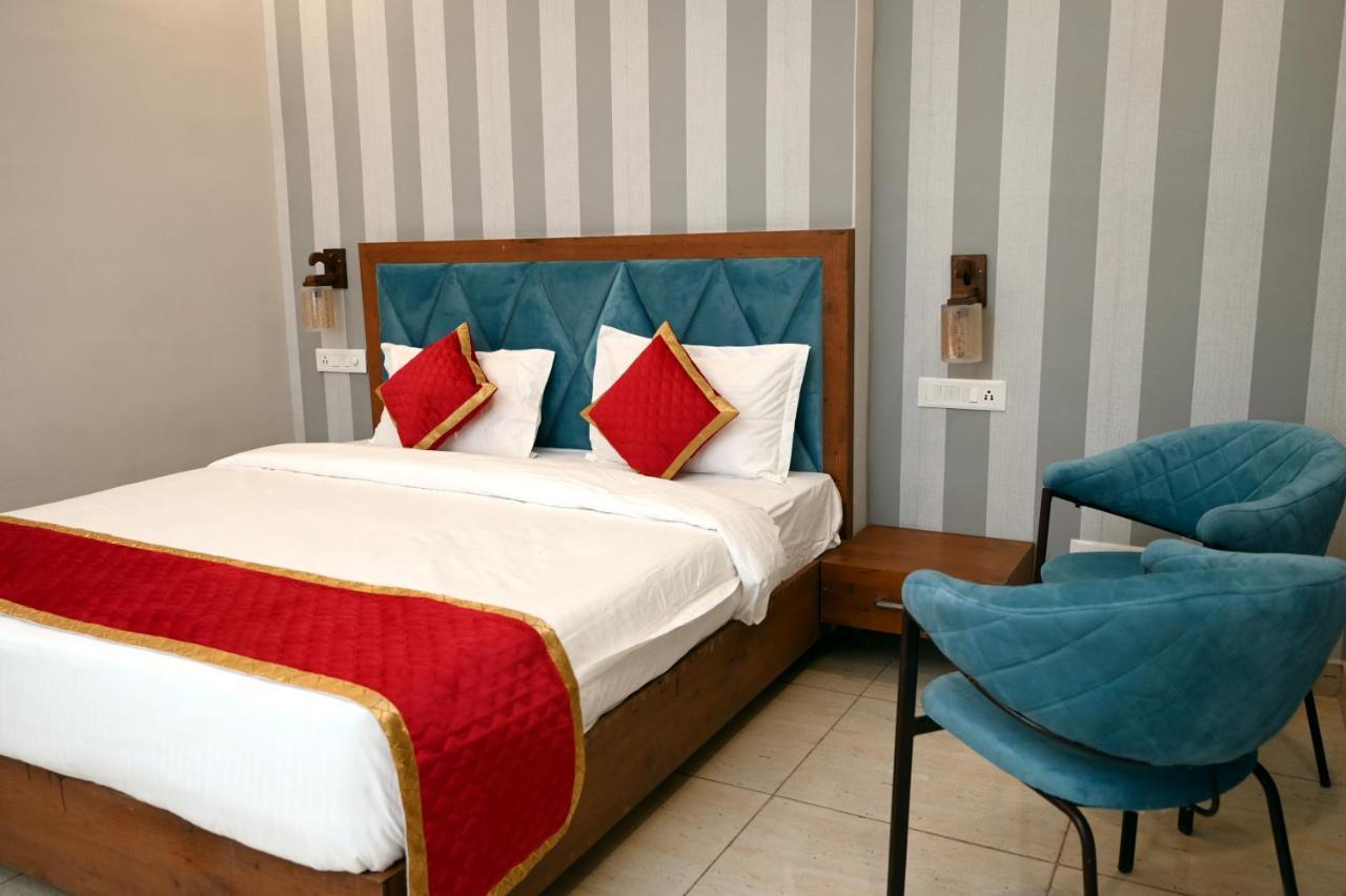 Hotel Singla Residency Kangra Eksteriør billede