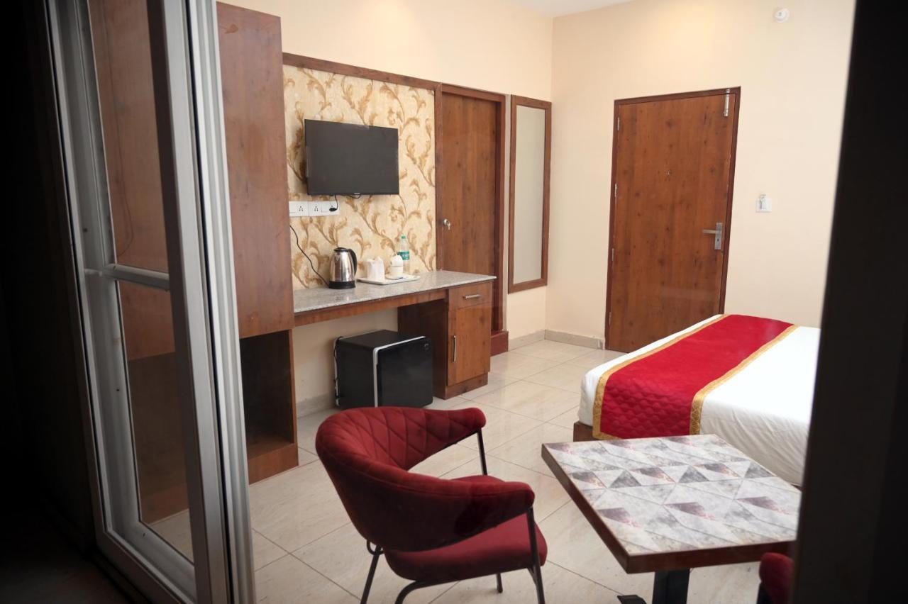 Hotel Singla Residency Kangra Eksteriør billede