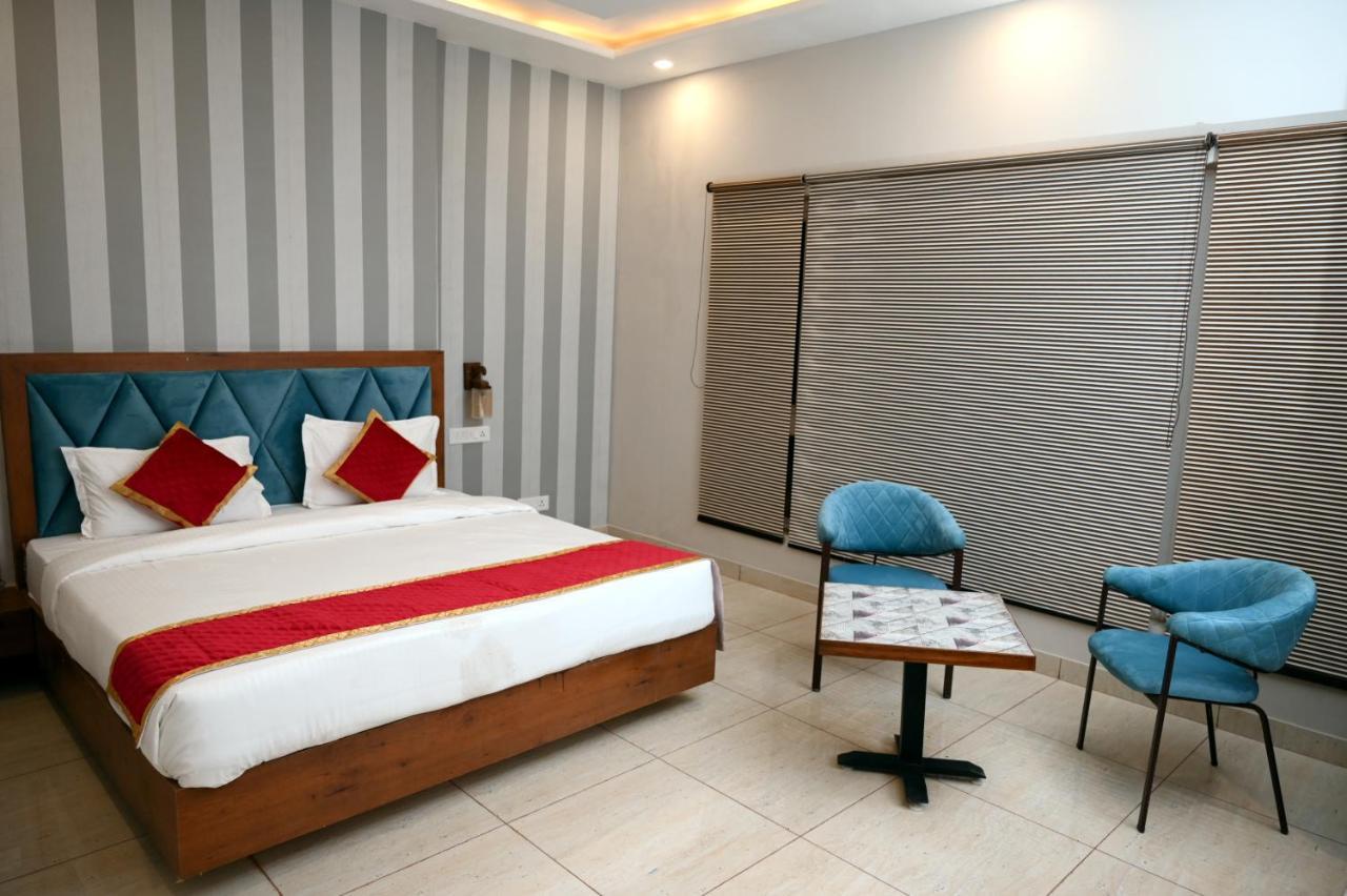 Hotel Singla Residency Kangra Eksteriør billede